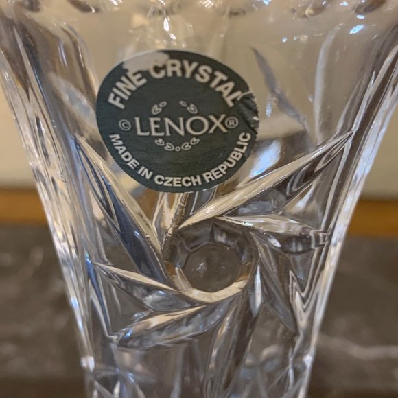 Lenox Crystal - 6” Vase - Star Pattern - Picture 4 of 5